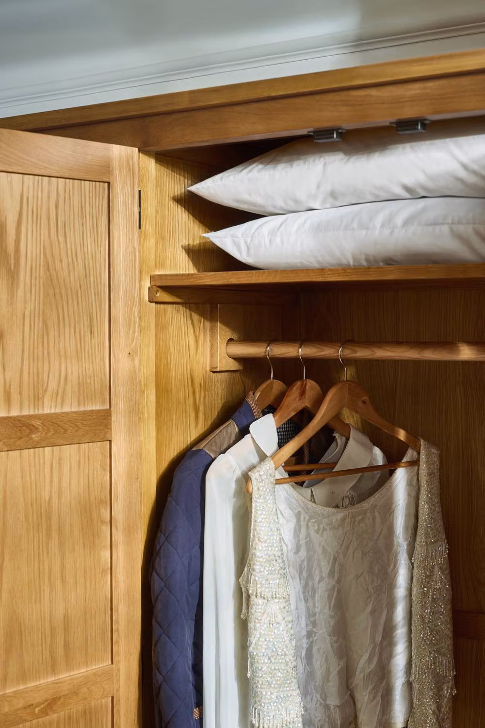 Julian Bowen Marlborough 3 Door Oak Wardrobe with Open Shelf, H190 x W142 x D55 cm – 5