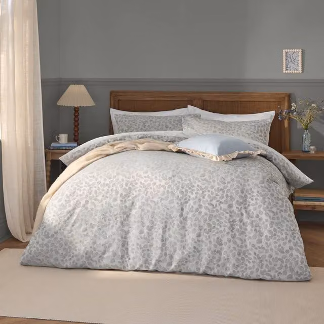 Wylder Grace Leaf Jacquard Satin Duvet Cover Set in Grey, Size: 90 x 200 cm