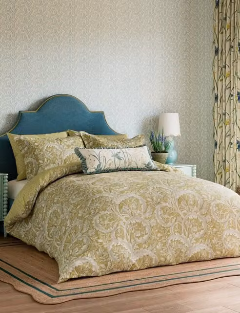 Sanderson Tila Lime Gold Floral Cotton Percale Reversible Bedding Set W: 140 cm, L: 200 cm