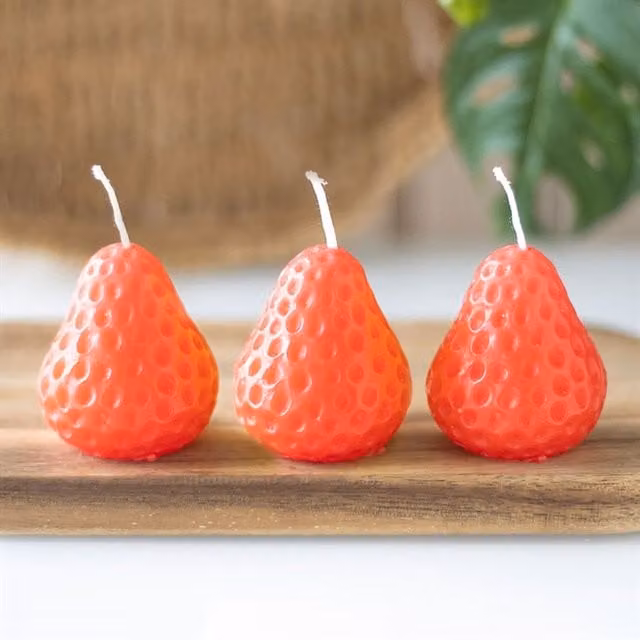 Something Different Wholesale Organic Fruity Strawberry Delight Candle Trio Set in Red