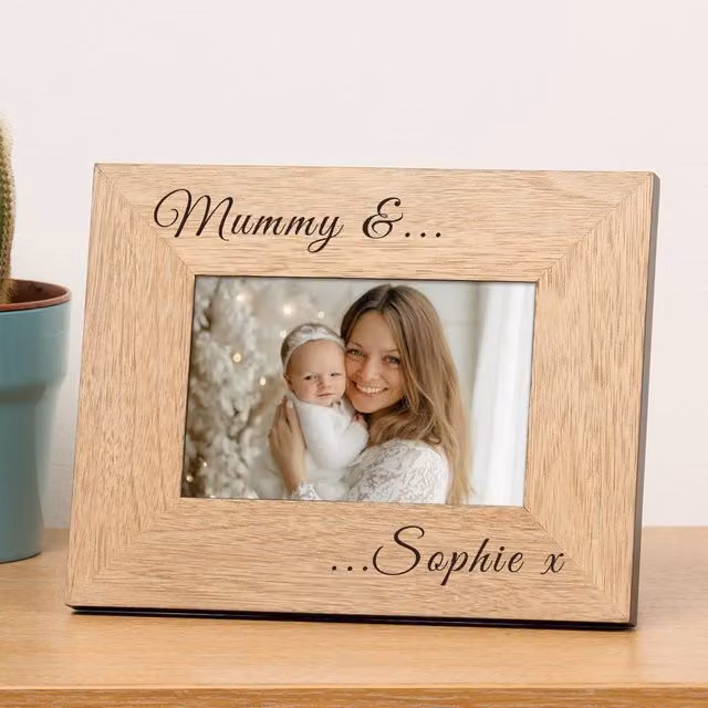 Uniqueful Personalised Mummy and Wood Picture Frame, Brown, W/D/H: 19.5 x 1.0 x 19.5 cm