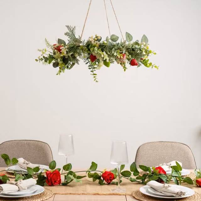 Scottish Everlastings Ltd Red Hanging Strawberry Wreath, Diameter: 50 cm