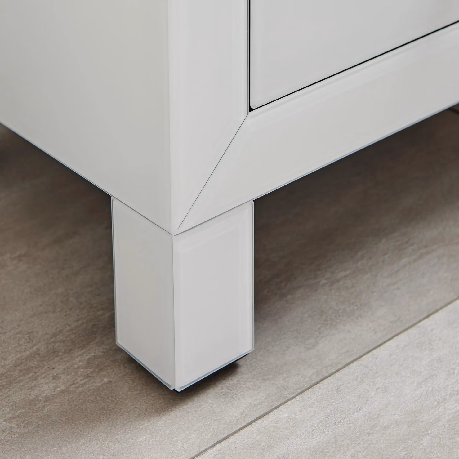 FurnitureboxUK Lexi Large White Wooden Bedside Table with 3 Drawers and Mirrored Top – 3