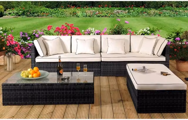 Comfy Living 4 Piece Modern Rattan Garden Patio Furniture Set in Black and Beige