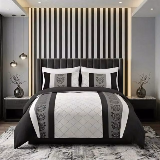 Pamposh Reversible Black Luxury Duvet Cover and Pillowcase Set, Super King
