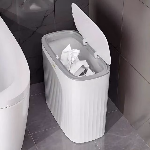 NESTLUNE Slim Narrow Waste Bin with Lid, White, W: 15 cm, D: 16 cm, H: 27 cm