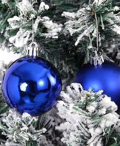 Shatchi 18-Piece Shatterproof Christmas Bauble Set in Blue and Silver – 3
