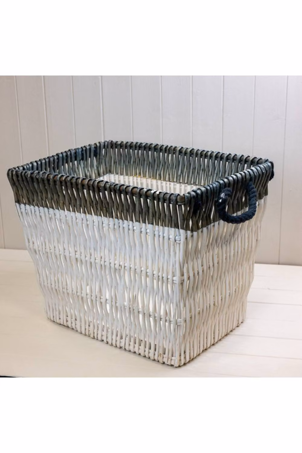 KDMD Set of 3 White and Blue Open Weave Rattan Wicker Baskets – 2