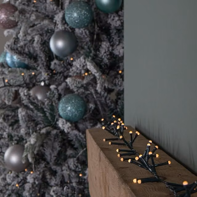 Samuel Alexander BerryBrights 9m 360 LED Battery Operated Christmas String Lights in Warm White – 1