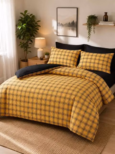 Grace Double Brushed Microfibre Duvet Cover and Pillowcase Set in Gold, Single Size (90 x 200 cm) – 1