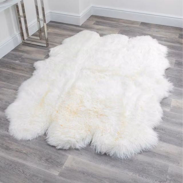 Native Natural Sextuple Pelt Sheepskin Rug in White