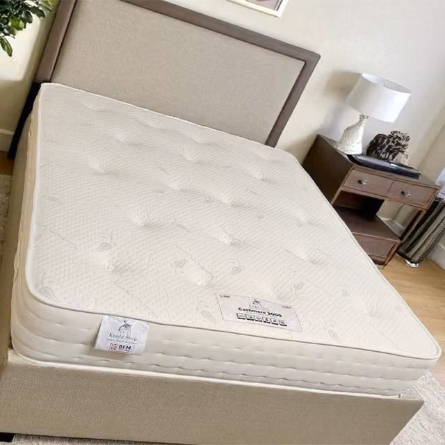 Knight Sleep Cashmere 2000 Silk Pocket Sprung Natural Mattress with Edge Support, White, W/D/H: 90 x 190 cm