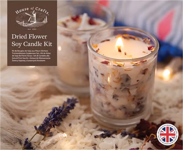House of Crafts Dried Flower Soy Candle Kit in Multicolour and White
