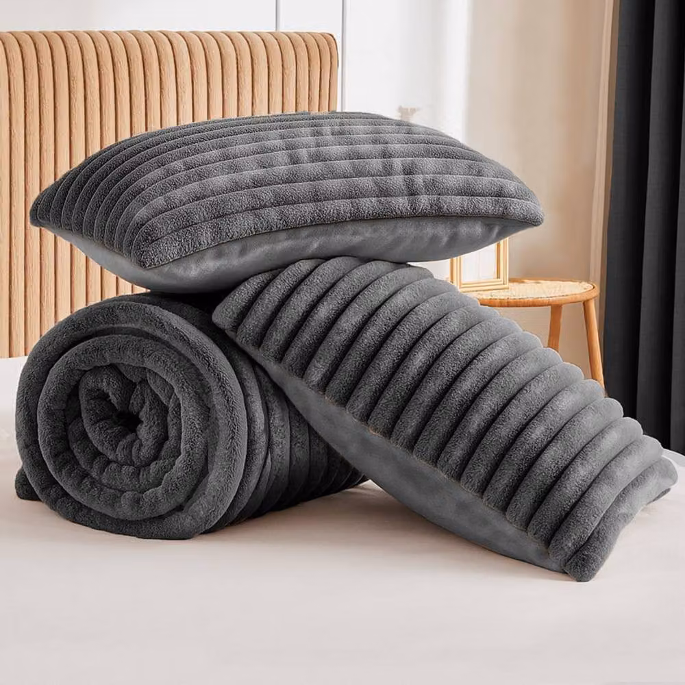 Velosso Jumbo Cord Faux Fur Duvet Cover and Pillowcase Set in Anthracite Grey, W: 200 cm, H: 220 cm – 3