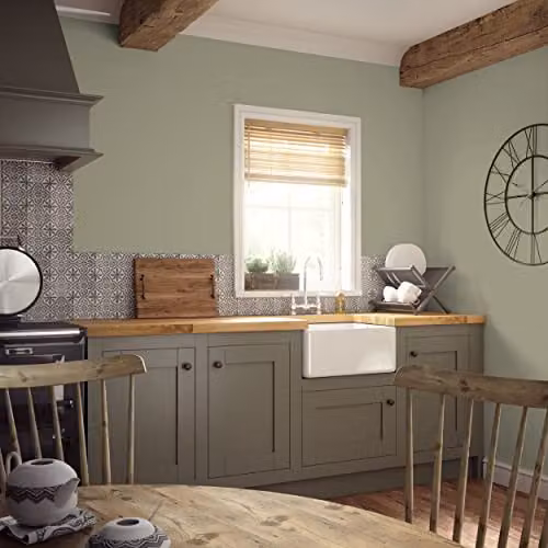 Johnstone's Matt Kitchen Paint in Hemlock Green, 2.5L – 2
