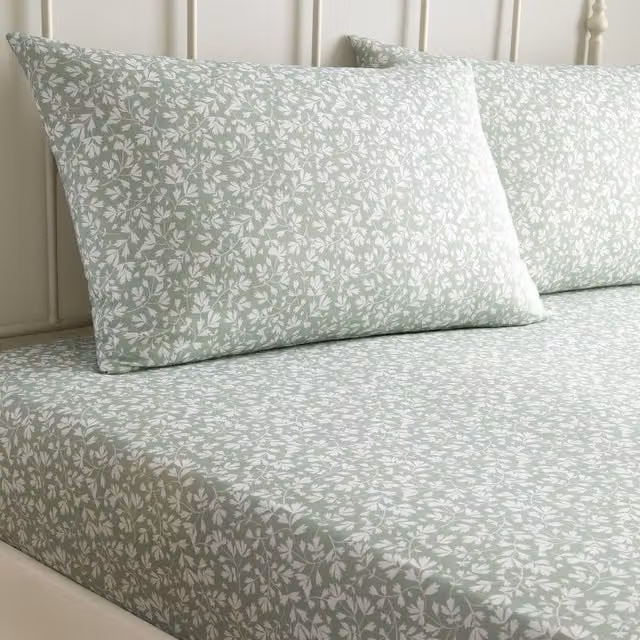 Dreams & Drapes Tess Easy Care Ditsy Floral Leaf Print Polycotton Fitted Sheet in Green