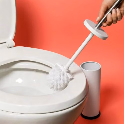 Harbour Housewares Matte White Toilet Brush and Holder Set with Stainless Steel and Plastic Components – 6