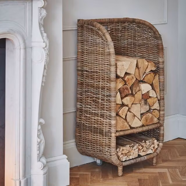 Ivyline Natural Rattan Log Trolley with Kindling Shelf in Brown and Beige, H: 100 cm, W: 52 cm