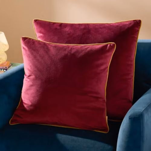 Riva Home Meridian Inspired Collection Square Polyester Cushion in Red or Green, 55 x 55 cm – 5