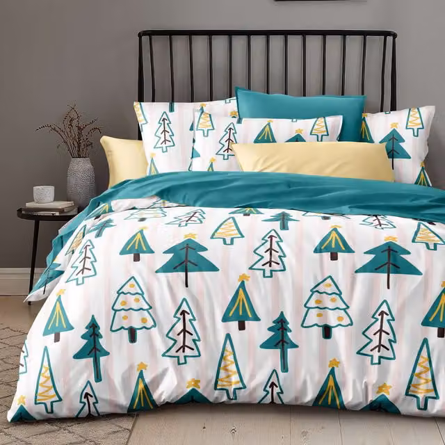Ezysleep Christmas Tree Printed Duvet Set and Pillowcase in Green and Multicolour, 200 cm