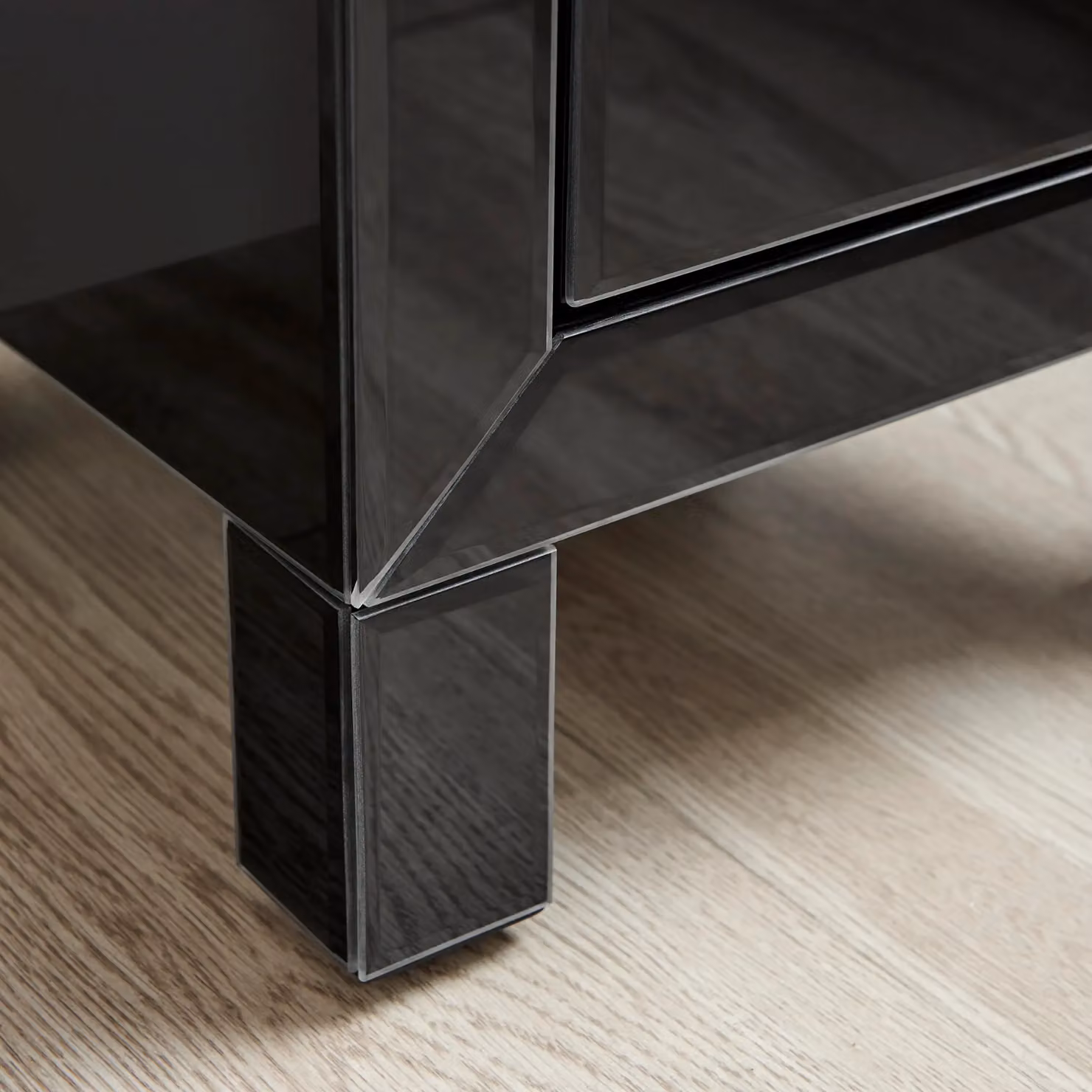 FurnitureboxUK Lexi Small Slimline 3 Drawer Wooden Bedside Table with Modern Mirrored Finish in Black – 4