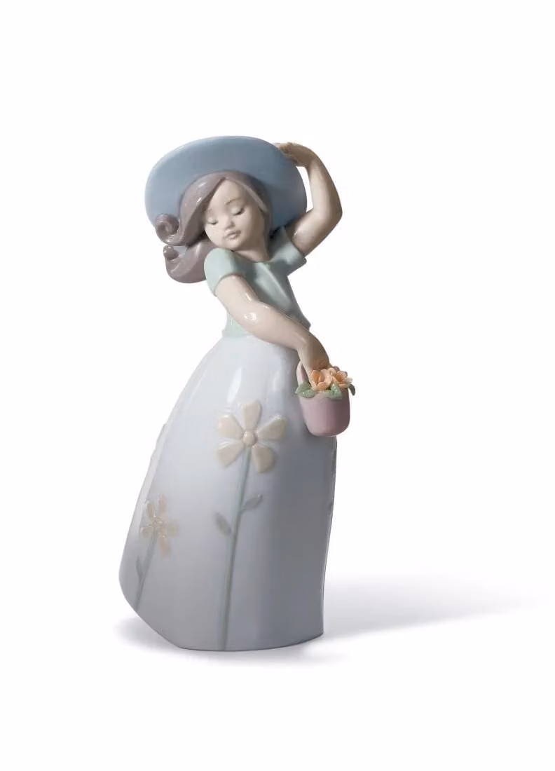 Lladró Little Daisy Girl Multicolour Porcelain Figurine