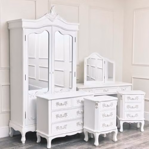 Melody Maison Pays Blanc Bedroom Furniture Set in White and Gold
