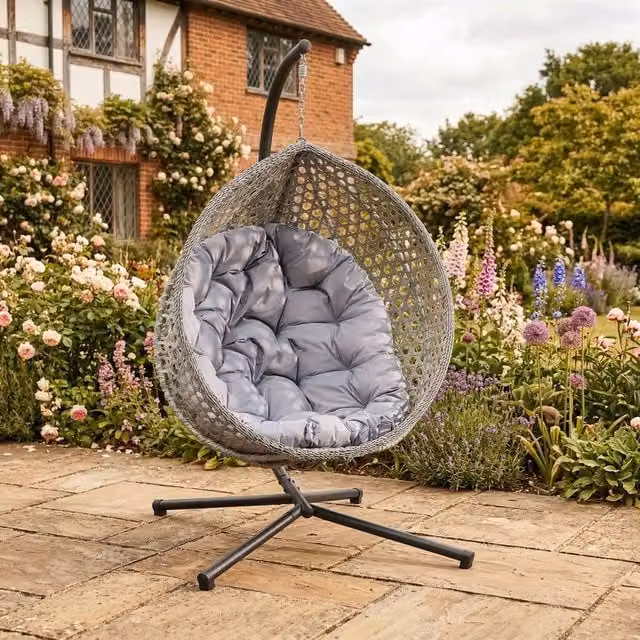 Rosewood & Stone Home Lanhydrock Single Egg Chair in Light Grey with Metal Frame and UV-Resistant Cushions, H 190 x W 105 x D 103 cm – 1