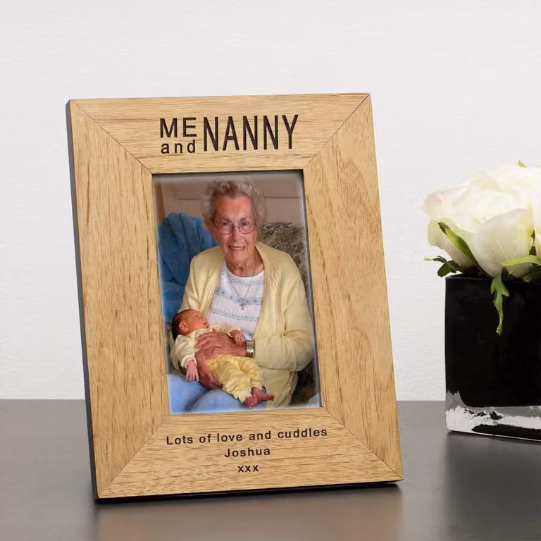 Uniqueful Personalised Me & Grandma Wood Picture Frame, Brown, W/D/H: 17.0 x 10 x 15 cm