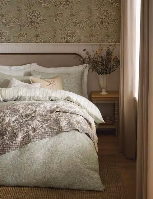 Laura Ashley Elmdon Floral Reversible Cotton Duvet Cover Set, Green Mix, W: 200 cm x H: 200 cm