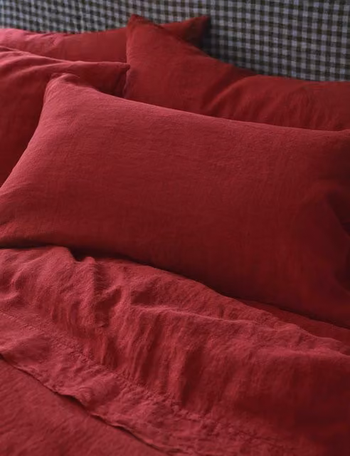 Piglet In Bed Pure Linen Pillowcase Set in Red