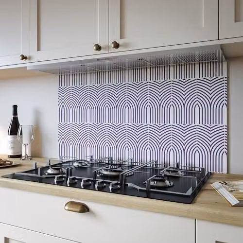 Bushboard Arches Midnight Kitchen Hob Splashback Panel, Black and Purple Glossy Aluminium Wall Protector, W: 900 mm, H: 800 mm – 1