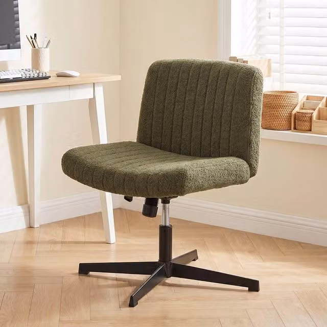 HOMCOM Green Bouclé Upholstered Task Chair with 360 Degree Swivel for Home Office