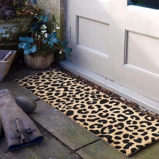 Artsy Mats Leopard Print Patio Doormat in Beige, W/D/H: 120 x 40 x 1 cm – 1