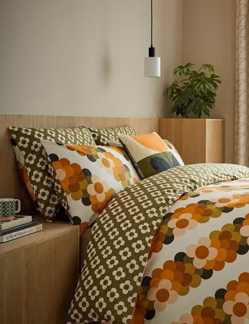 Orla Kiely Set of 2 Reversible Retro Floral Cotton Percale Pillowcases in Multicolour