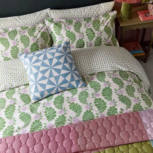 Land & Shore Cece Reversible Floral Cotton Double Duvet Cover and Pillowcase Set, Green, W/D/H: 140 x 200 cm – 1