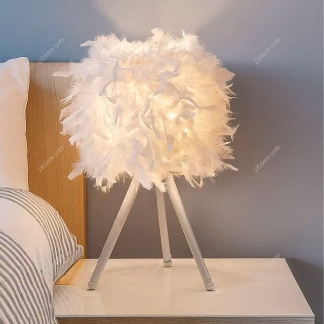 Livingandhome White and Gold Feather Table Lamp