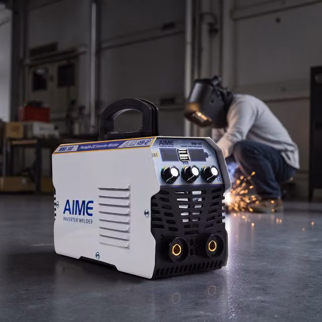 Livingandhome Portable 220V MMA Manual Metal Arc Welding Machine - White