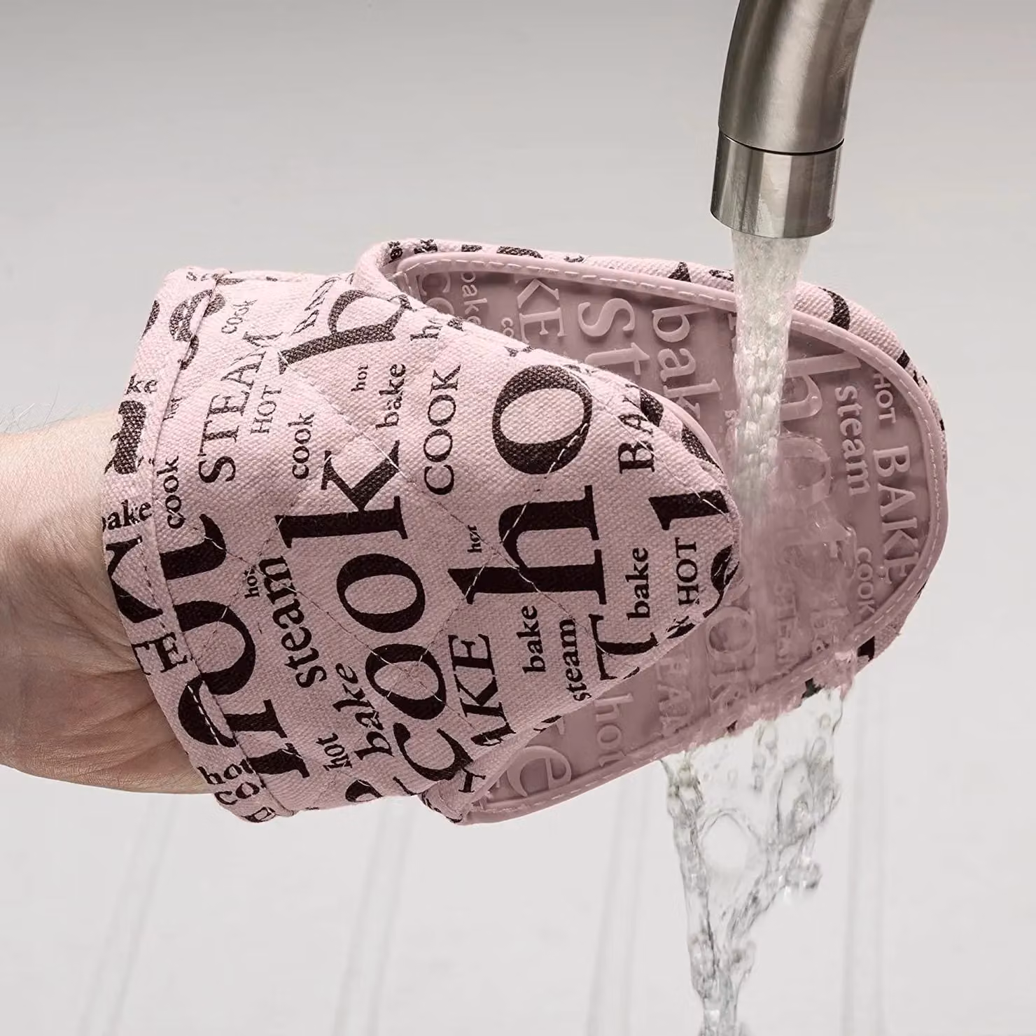 Zeal Silicone Mini Oven Mitt and Pot Holder with Hot Print Design in Rose Pink – 3