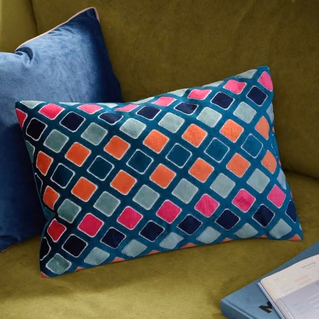 furn Metro Diamond Multicolour Velvet Rectangular Cushion W/D/H: 60 x 40 x 1 cm – 1