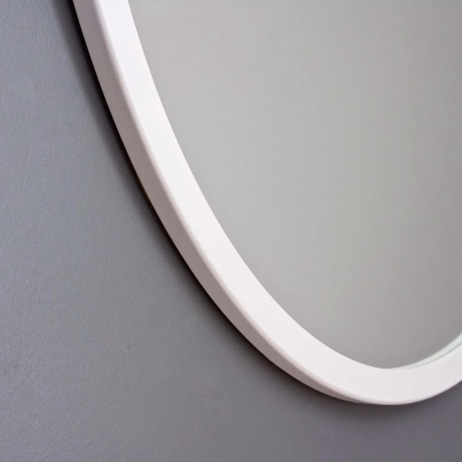 Yearn Mirrors Modern Round White Wall Mirror, Diameter: 80 cm – 2