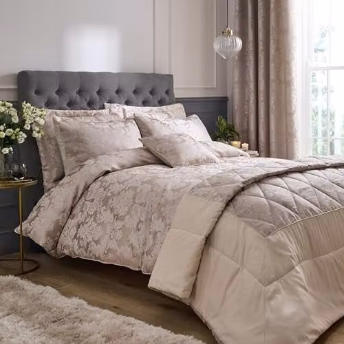 Catherine Lansfield Damask Jacquard Super King Duvet Cover Set with Pillowcases, Champagne Gold, W/D/H: 230 x 220 x 180 x 200 cm