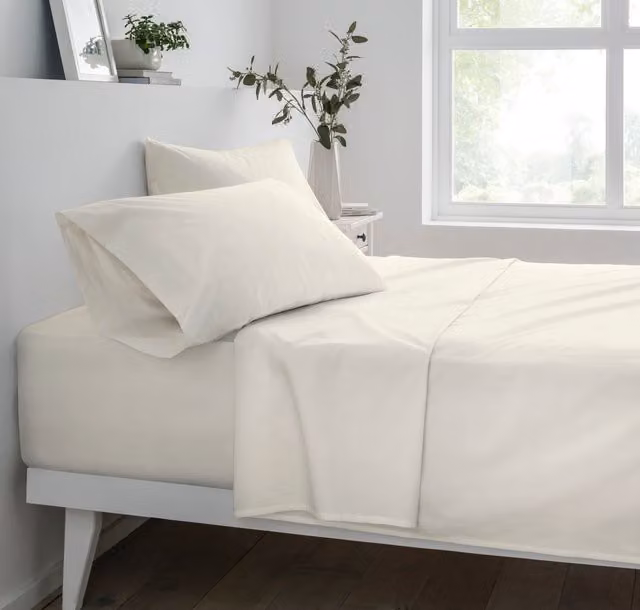 Smart Living Ivory Polycotton Non-Iron King Fitted Bedsheet, 180 x 200 cm – 1