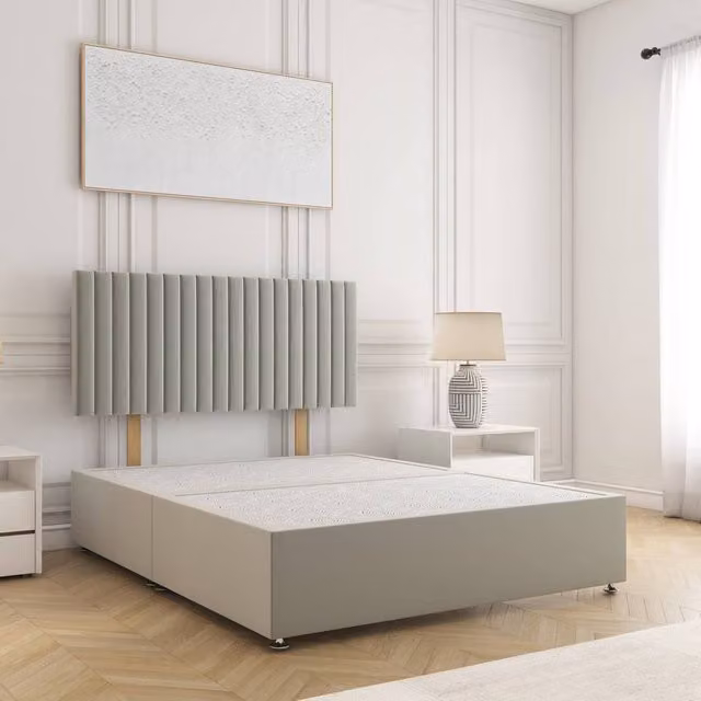 BSSPOKE Brooke Double Divan Bed with 24 inch Plush Velvet Headboard in Silver/Grey, W/D/H: 140 x 200 cm