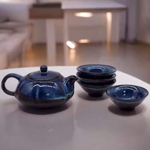KDMD Herbal Blues Ceramic Teapot and Four Cup Set in Blue