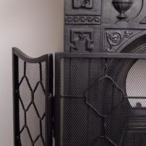 Melody Maison Black Geometric Metal Fire Screen, H 106 cm x W 62.5 cm – 2