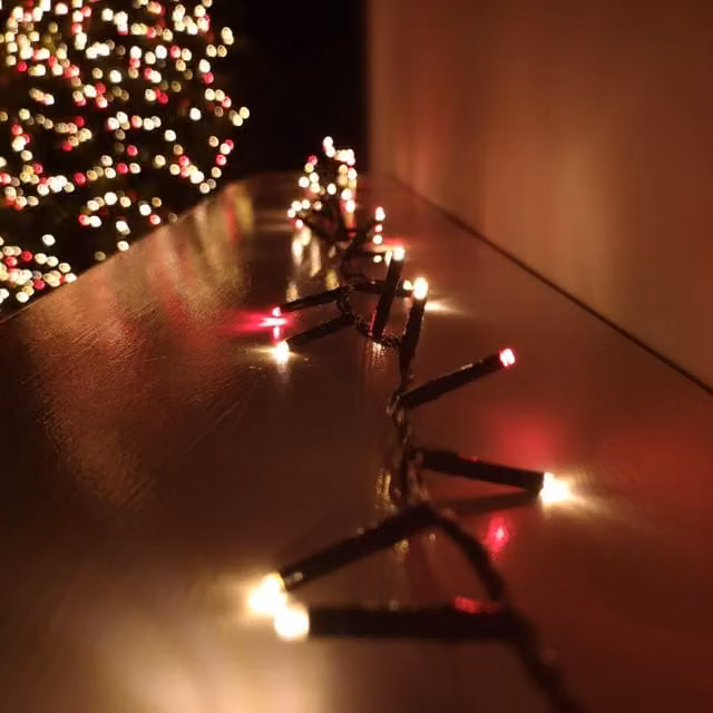 Premier Decorations TreeBrights LED Christmas String Lights with Timer, Red and Vintage Gold, 2000 LEDs, 50m