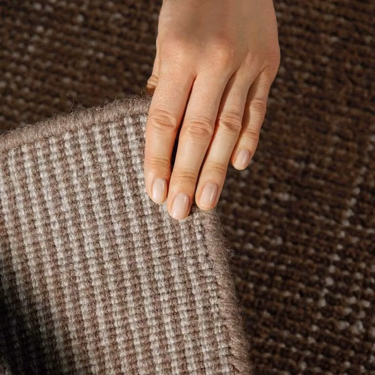 Ted Baker Greenwich Handwoven Wool Round Rug in Brown, Diameter: 200 cm