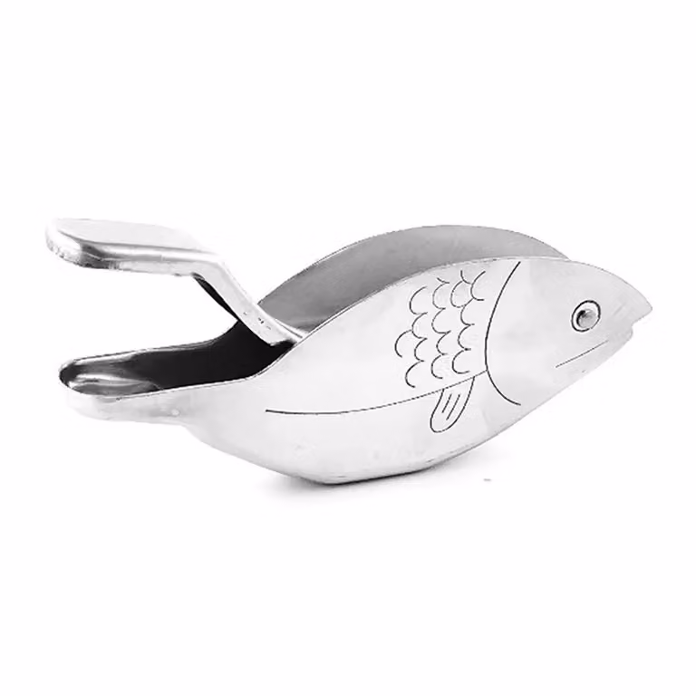 La Gent Fish Shaped Stainless Steel Citrus Press in Silver with Ergonomic Grip