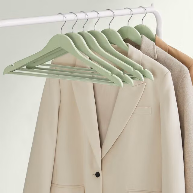 SONGMICS Green Wooden Hangers with Anti-Slip Trousers Bar and Contoured Shoulders, Width: 23 cm
